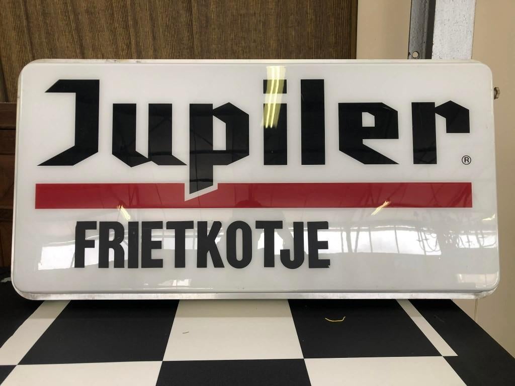 JUPILER lichtreclame, Enlèvement