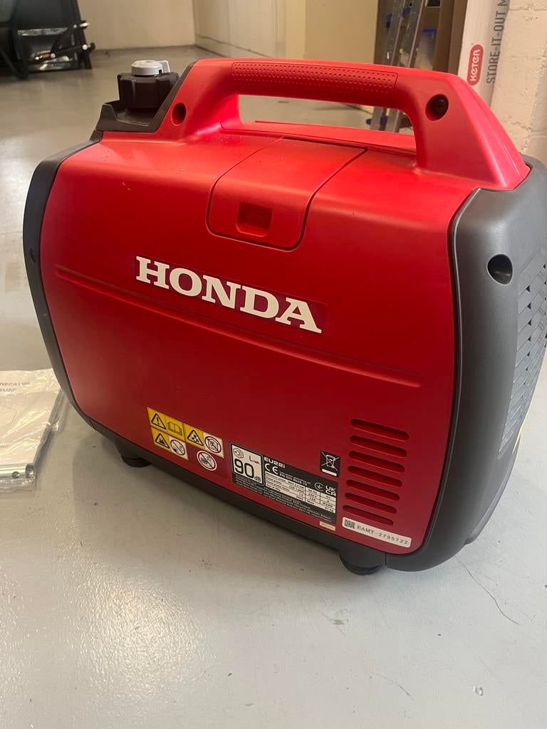 Stroomgroep honda eu22i, Doe-het-zelf en Bouw, Aggregaten, Ophalen, Zo goed als nieuw, Benzine
