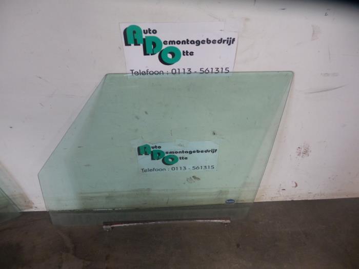 Vitre portière 2portes gauche d'un Landrover Discovery (Dis, Land Rover, -, Utilisé, -