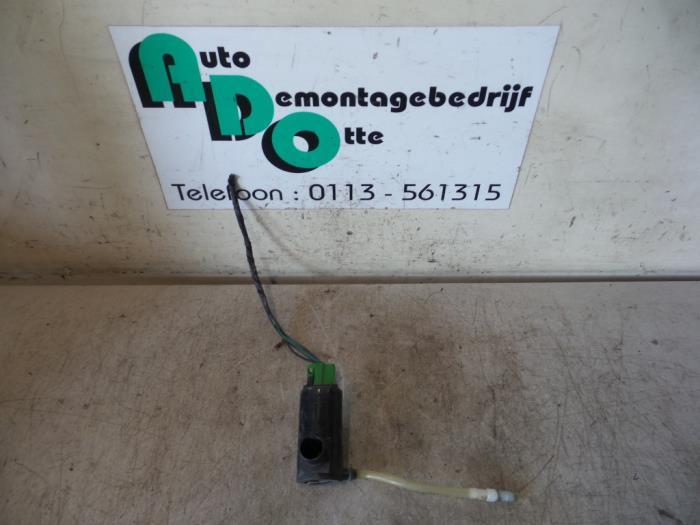 Pompe lave-glace avant d'un Suzuki Alto (Alto 02-), -, 3 mois de garantie, Utilisé, -