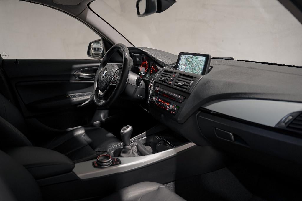 BMW 118D FULL BLACK | GPS | SIEGE CHAUFFANT | LED, Achat, Entreprise, Garantie prolongée, Boîte manuelle