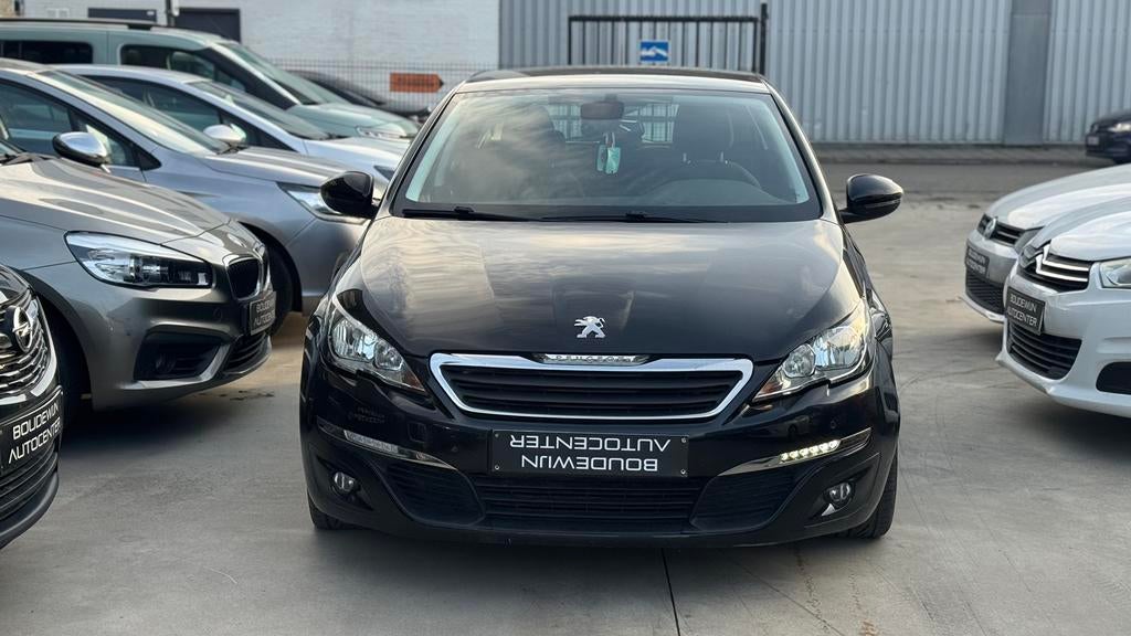 Peugeot 308 1.2Benzine 2015 118.xxxkm /Garantie/Stadswagen, Auto's, Peugeot, Voorwielaandrijving, Stof, Zwart, Zwart
