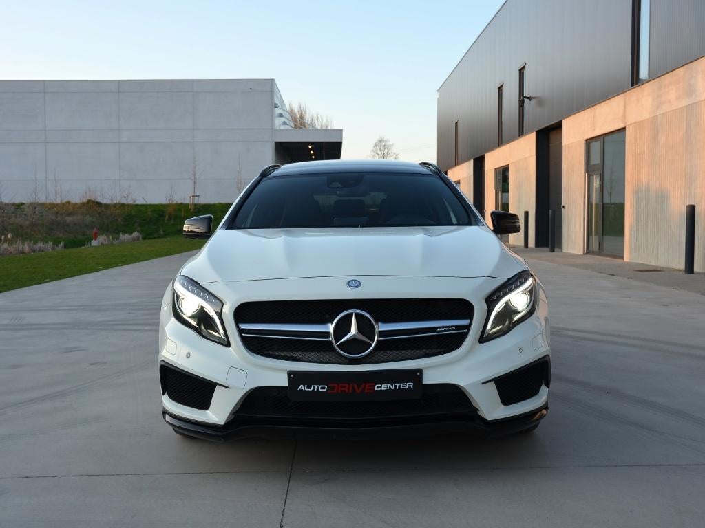 ✅Mercedes GLA AMG 45 * 4matic * met Open Pano schuifdak, Auto's, Automaat, 4 cilinders, USB, Wit