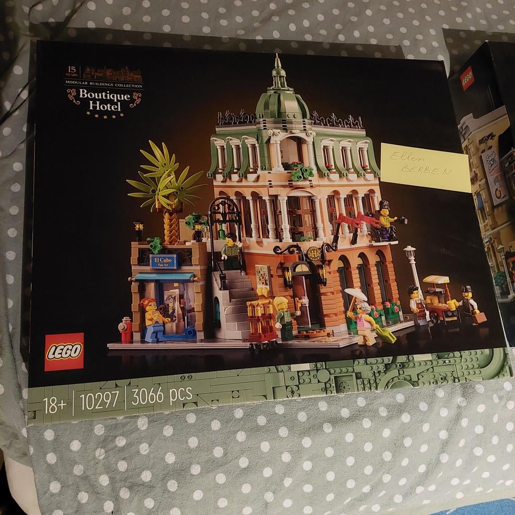 Lego Boutique hotel  set 10297, sealed, Nieuw., Ophalen, Lego