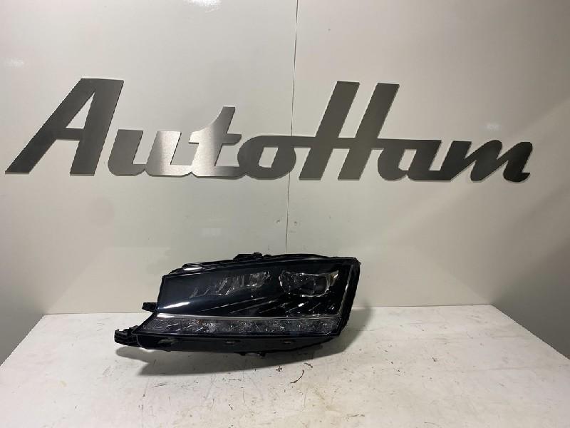 PHARE / OPTIQUE AVANT GAUCHE Skoda Fabia III Combi (NJ5), Autos : Pièces & Accessoires, Éclairage, Skoda, Utilisé