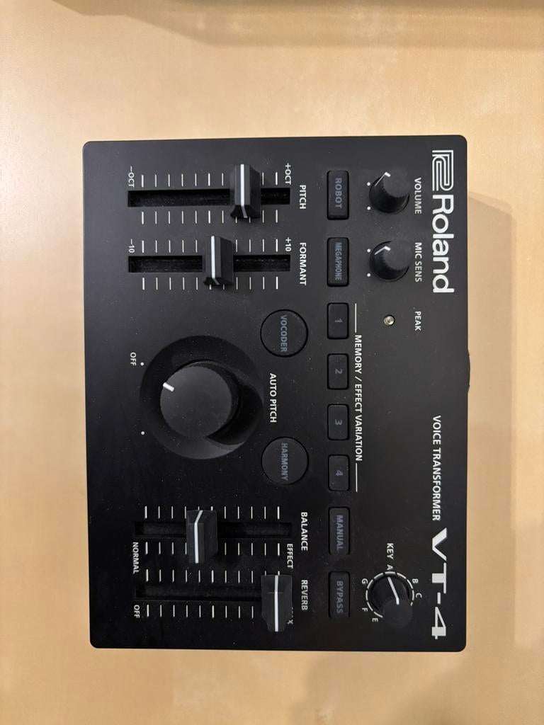 Roland VT-4 met microfoon en XLR kabel, Ophalen, Zo goed als nieuw