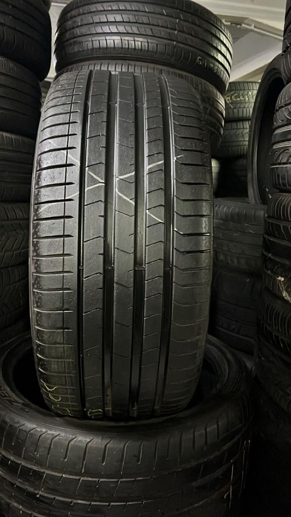 27535r22 275 35 r22  pirelli Nouveau ( demont presque nouvea, Autos : Pièces & Accessoires, Autres pièces automobiles