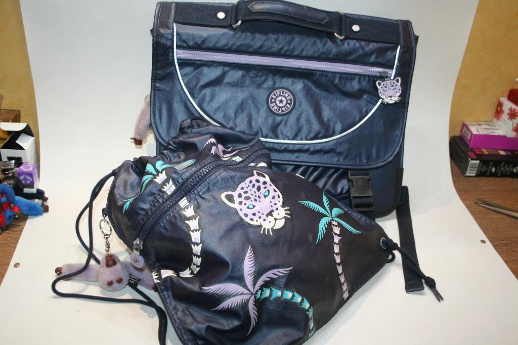 Kipling 2 pièces, Cartable et sac piscine- sport comme neuf, Bijoux, Sacs & Beauté, Sacs | Cartables, Enlèvement ou Envoi, Comme neuf