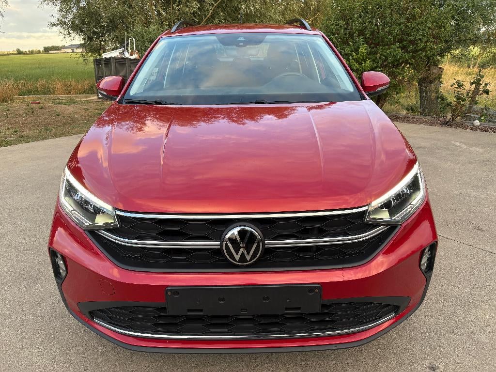 Vw Taigo 1.0 TSI Life Parkeersensoren + App Connect, Auto's, Stof, Euro 6, 5 deurs, Taigo