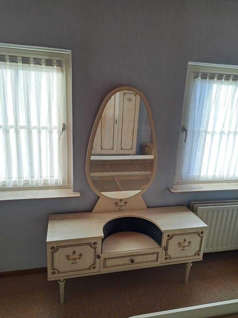 Stijlvolle slaapkamerset in Empire stijl. Alles voor 100 eur, Maison & Meubles, Chambre à coucher | Chambres à coucher complètes