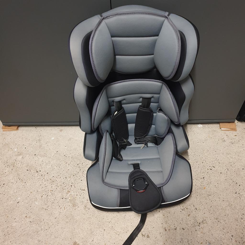 Siège auto (AREBOS), Enfants & Bébés, Sièges auto, Enlèvement