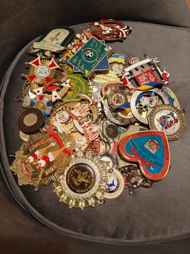 Lot carnaval medailles, Ophalen of Verzenden