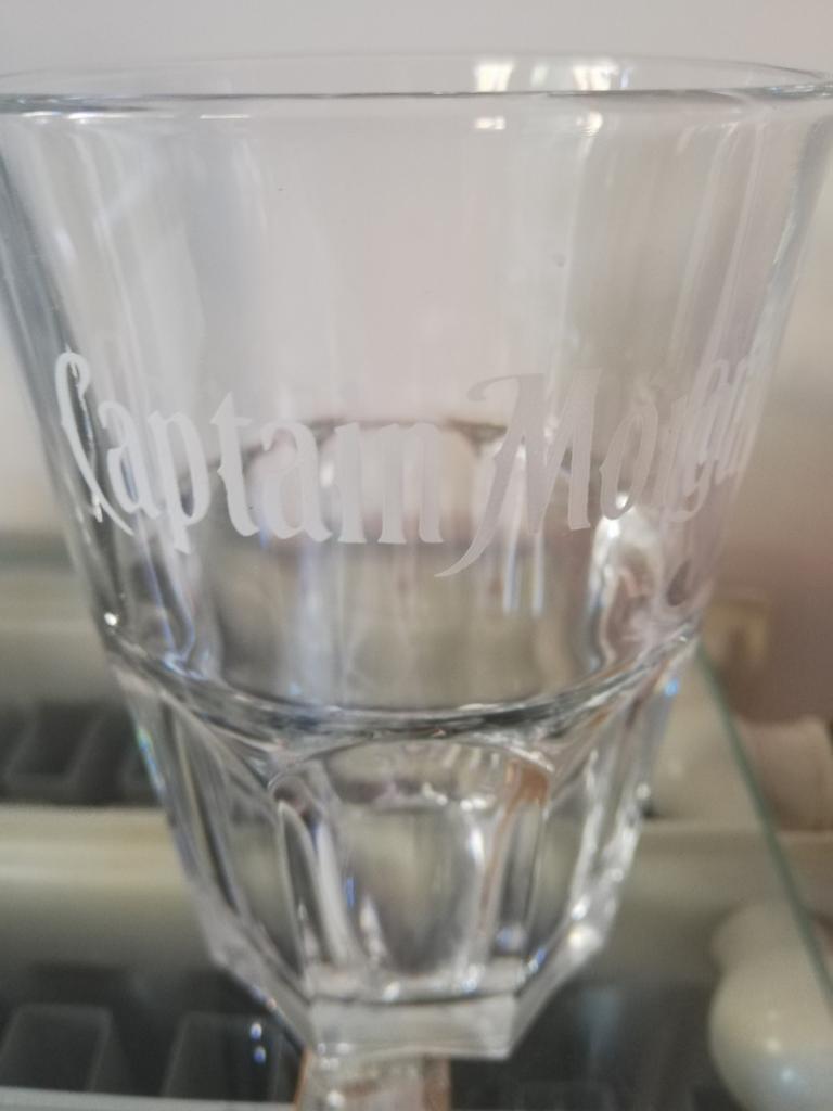 Verre de rhum Captain Morgan, Enlèvement, Comme neuf