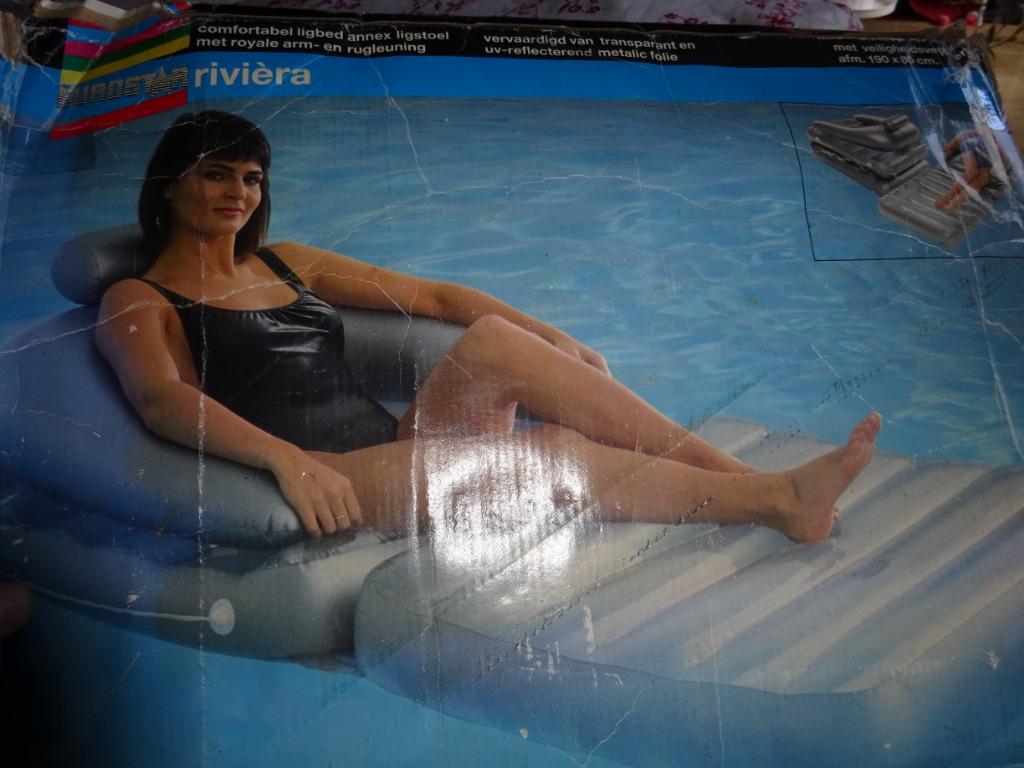 Chaise longue/lit d'assise gonflable, Jardin & Terrasse, Accessoires de piscine, Comme neuf, Autres types, Enlèvement ou Envoi