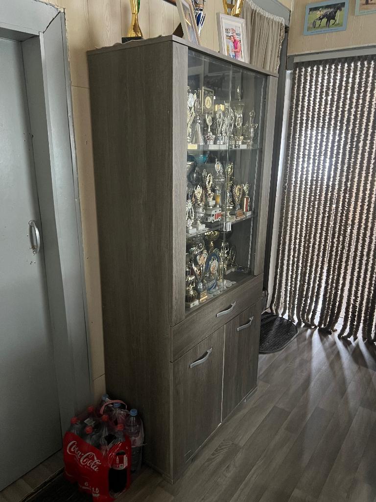 Complete eetplaats in zeer goede staat, Huis en Inrichting, Complete eetkamers, Ophalen, Gebruikt, Modern, 4 tot 6 stoelen