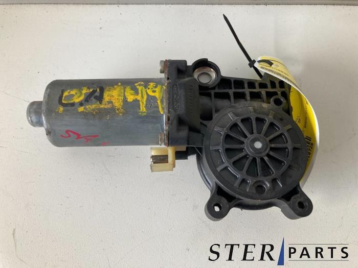 Moteur de vitre portière d'un Mercedes E-Klasse, Enlèvement ou Envoi, 3 mois de garantie, Utilisé, Mercedes-Benz