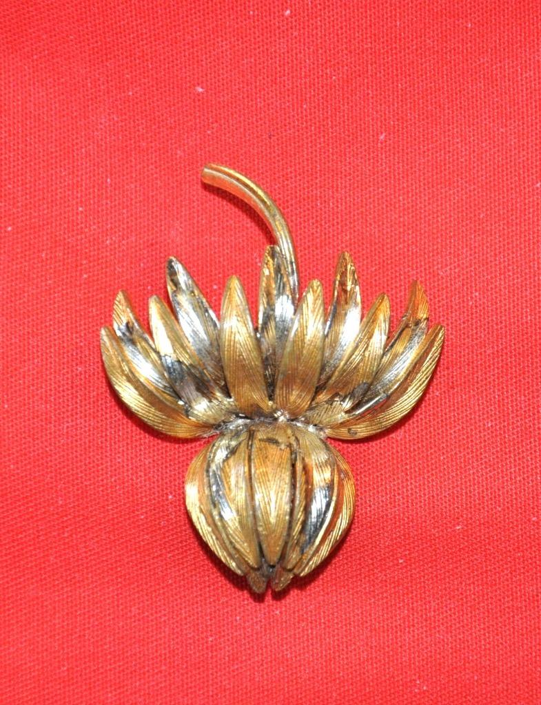 broche de fantaisie (x2026), Bijoux, Sacs & Beauté, Broches, Utilisé, Autres matériaux, Enlèvement ou Envoi