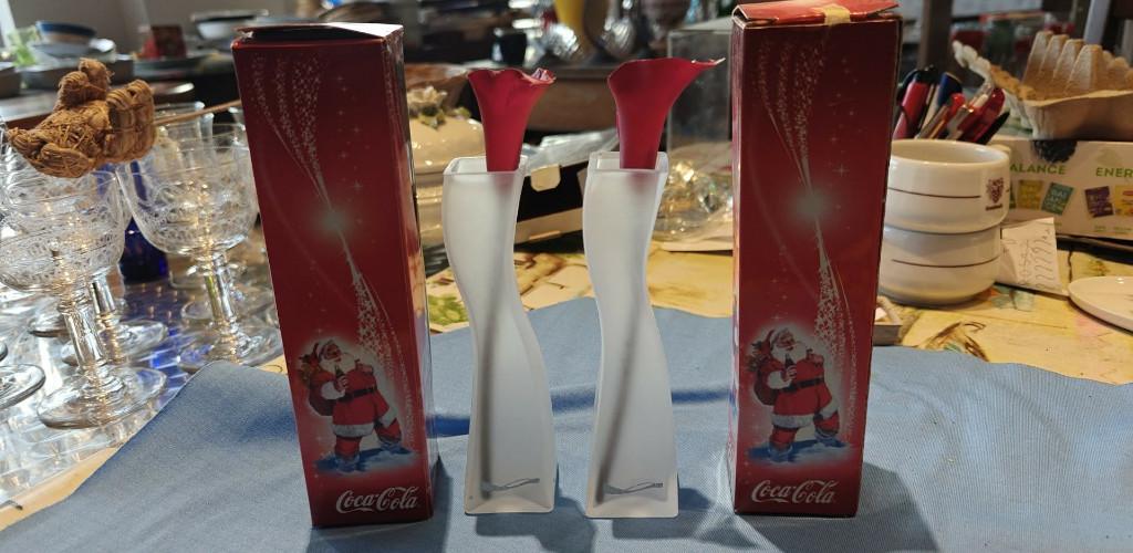 vaasjes Coca-Cola mat wit glas hoogte 15 cm, Huis en Inrichting, Wit, Nieuw, Ophalen of Verzenden, Glas