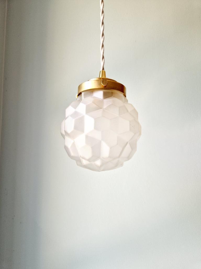 Suspension Art Déco en verre satiné, années 1920-30, Enlèvement