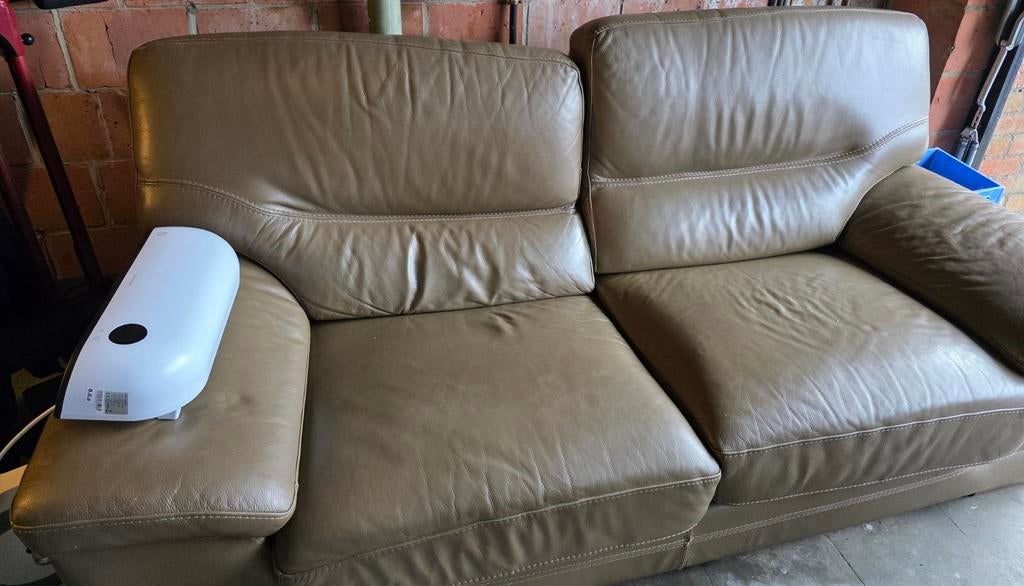 2 leren zetels, Ophalen