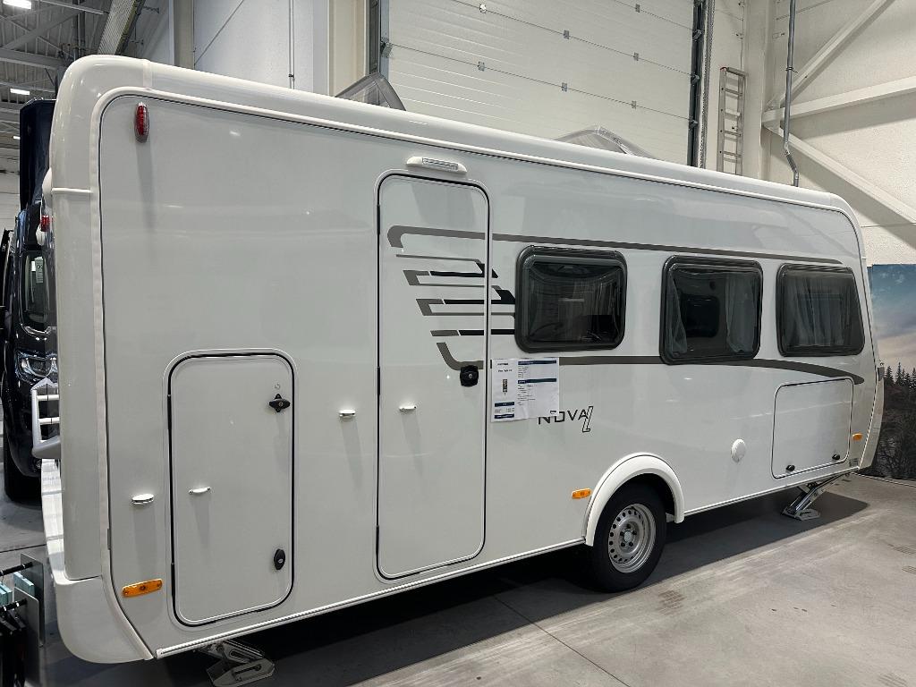 eRiba Nova Light 515 Léger, confortable et design élégant, Caravanes & Camping, Caravanes, Entreprise, jusqu'à 6, 750 - 1000 kg