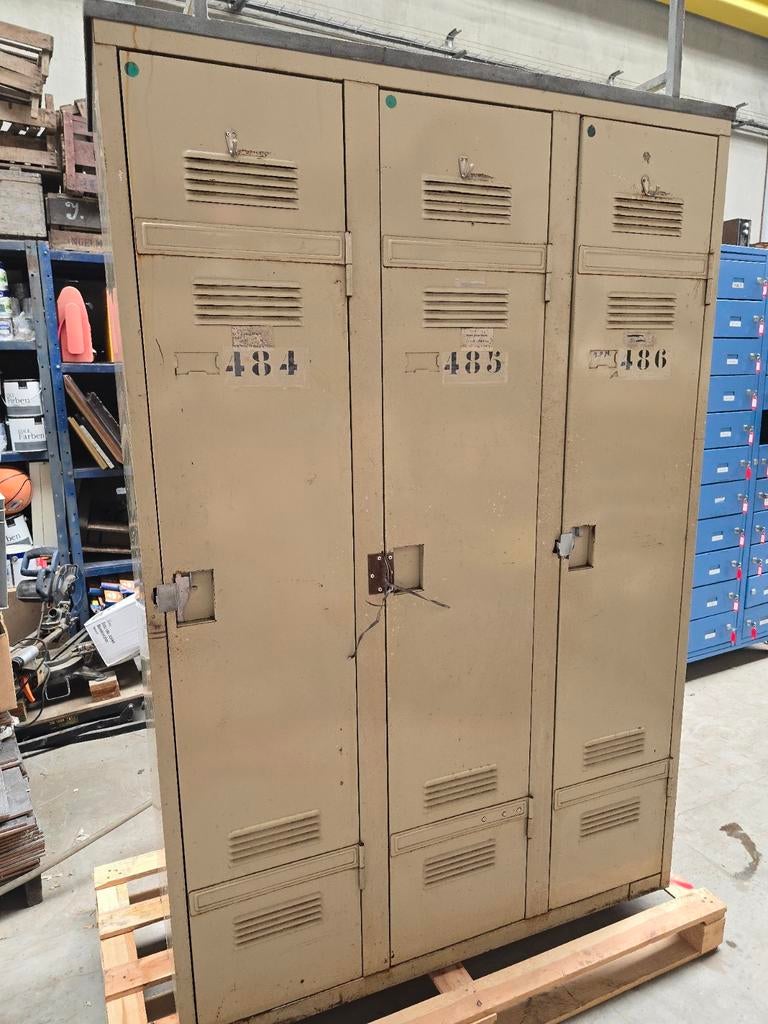 Vintage locker lockerkast industrieel metaal 3 deurs retro, Huis en Inrichting, Ophalen, Gebruikt