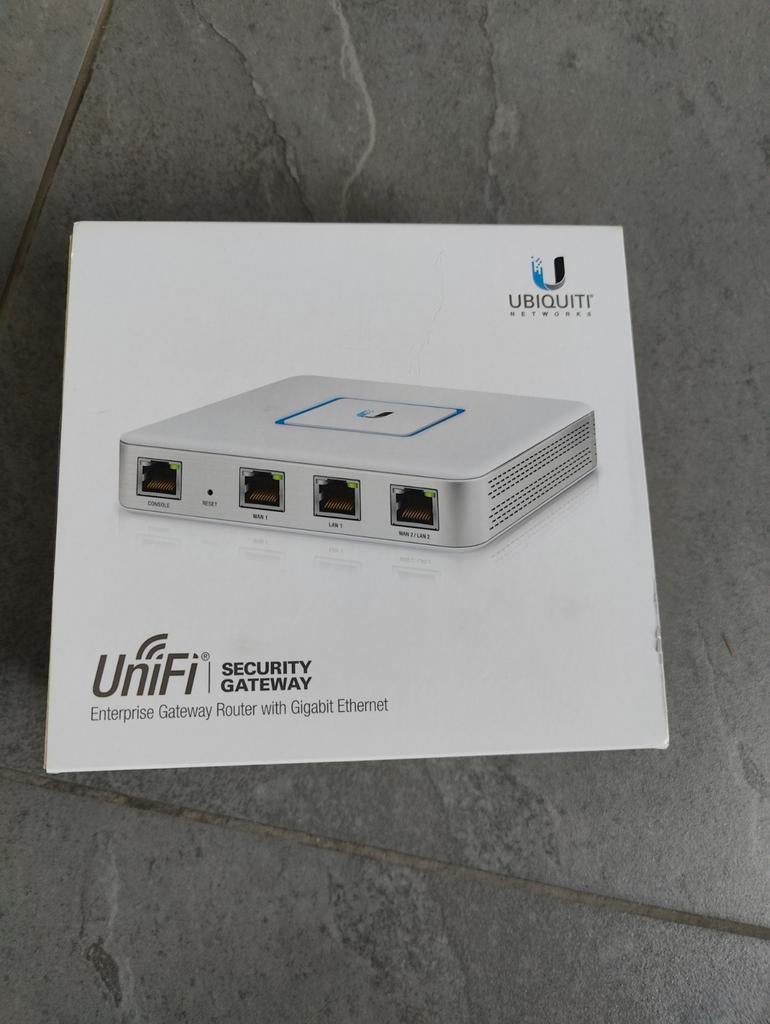 Ubiquiti USG, Computers en Software, Netwerk switches, Zo goed als nieuw, Ophalen