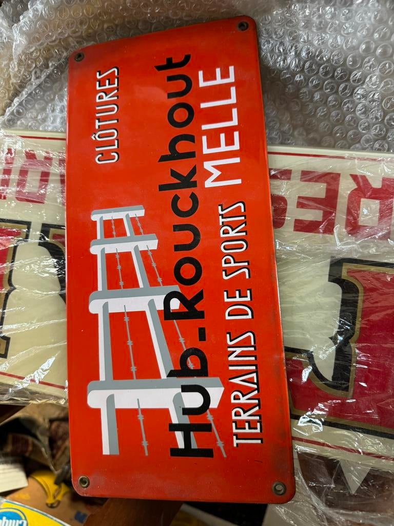 erfgoed / beeldjes/ email borden/strijkijzers/fototoestellen, Ophalen