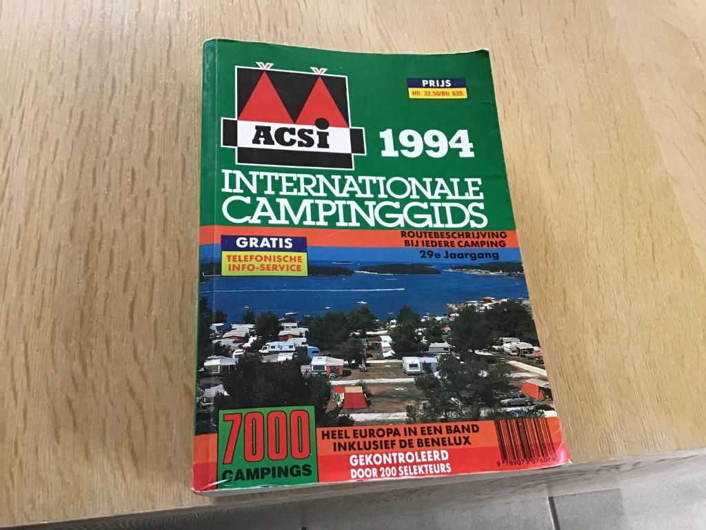 Boek Campingplaatsen internationale gids ,7000 plaatsen, Caravans en Kamperen, Ophalen of Verzenden, Zo goed als nieuw