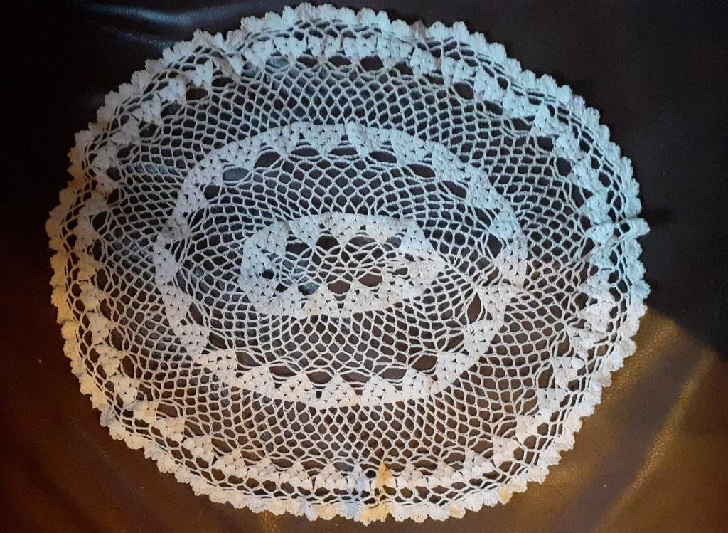 Napperon ovale crochet fait main, Antiquités & Art, Enlèvement ou Envoi
