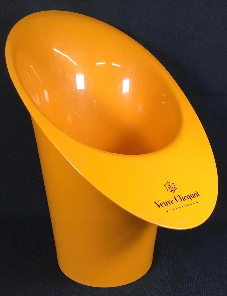 Seau à champagne en plastique au design Veuve Cliquet, Enlèvement ou Envoi