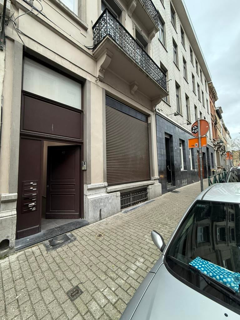 Rez-de-chaussée commercial de 60 m² 1060 SAINT-GILLES, Immo, Maisons à louer, Bruxelles, Autres types, En direct du propriétaire