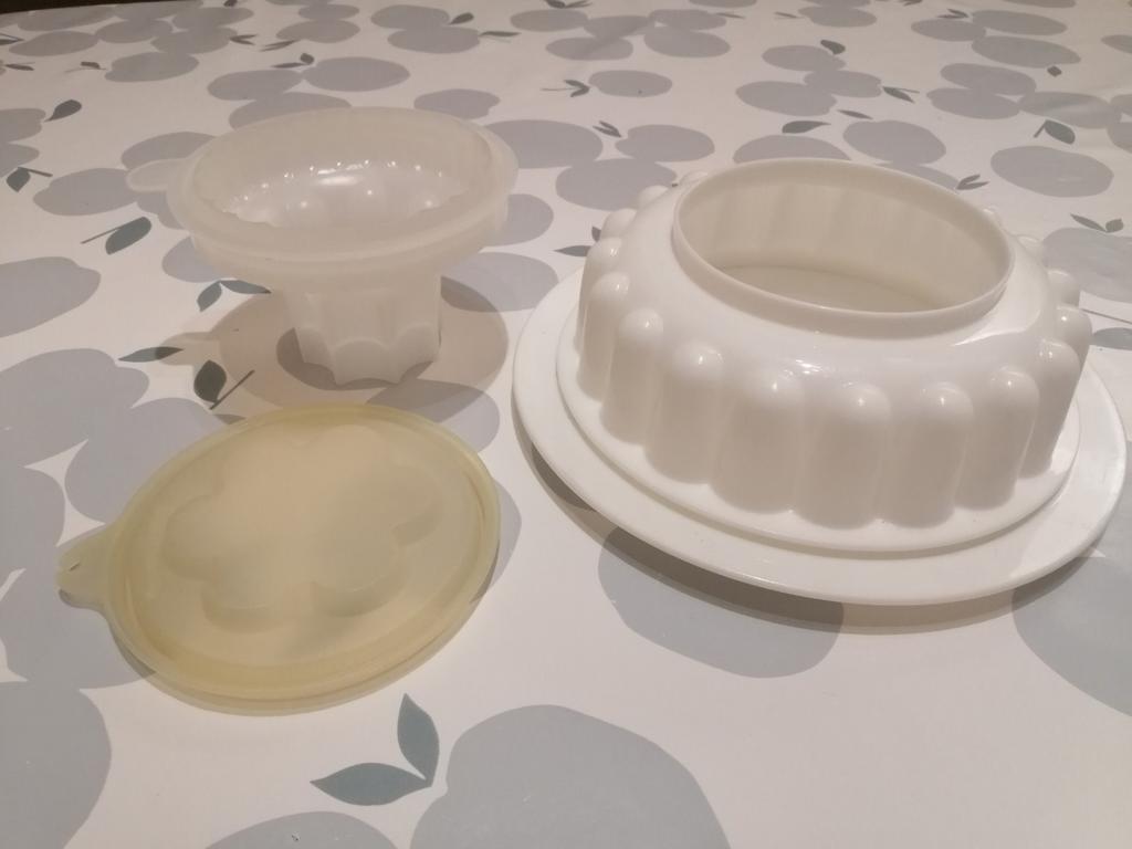 Moule Tupperware à pudding, flan, Maison & Meubles, Cuisine| Tupperware, Enlèvement ou Envoi, Utilisé