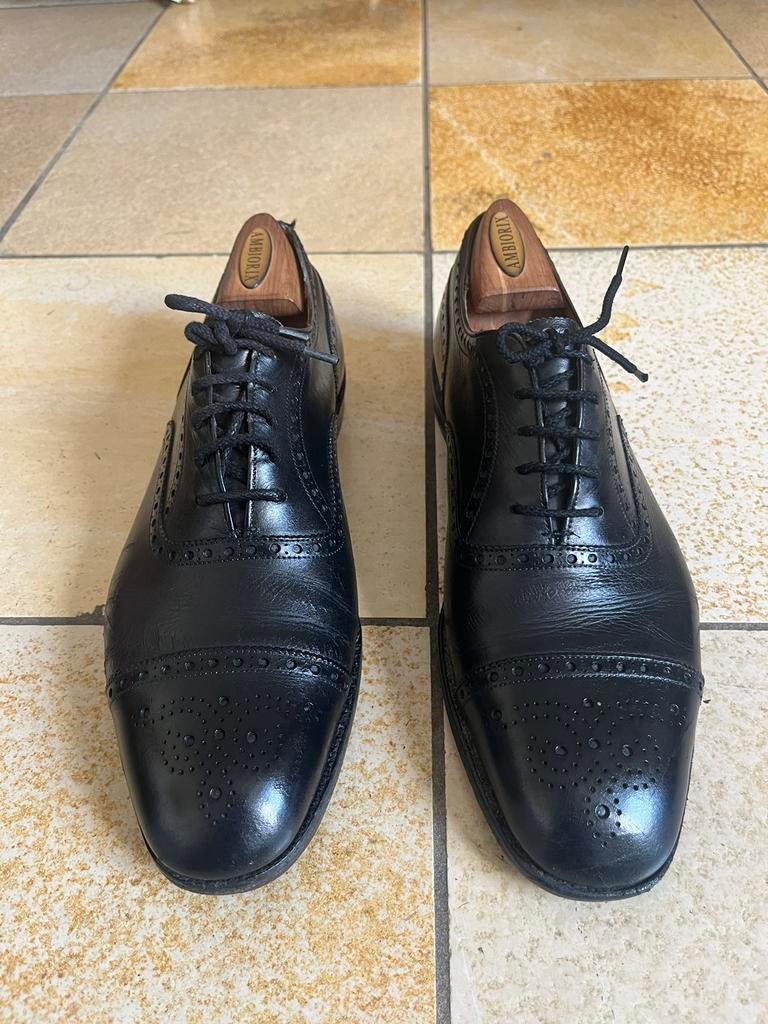 Richelieu Chutch’s, Enlèvement ou Envoi, Comme neuf, Noir