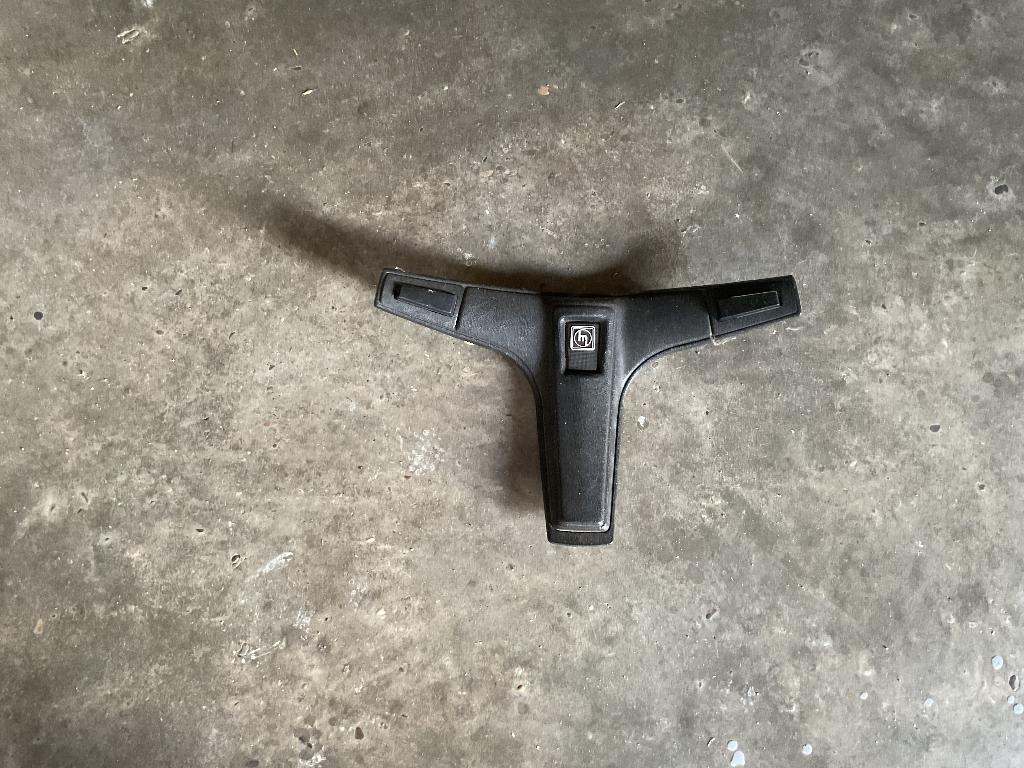 Claxon mazda 818, Ophalen of Verzenden