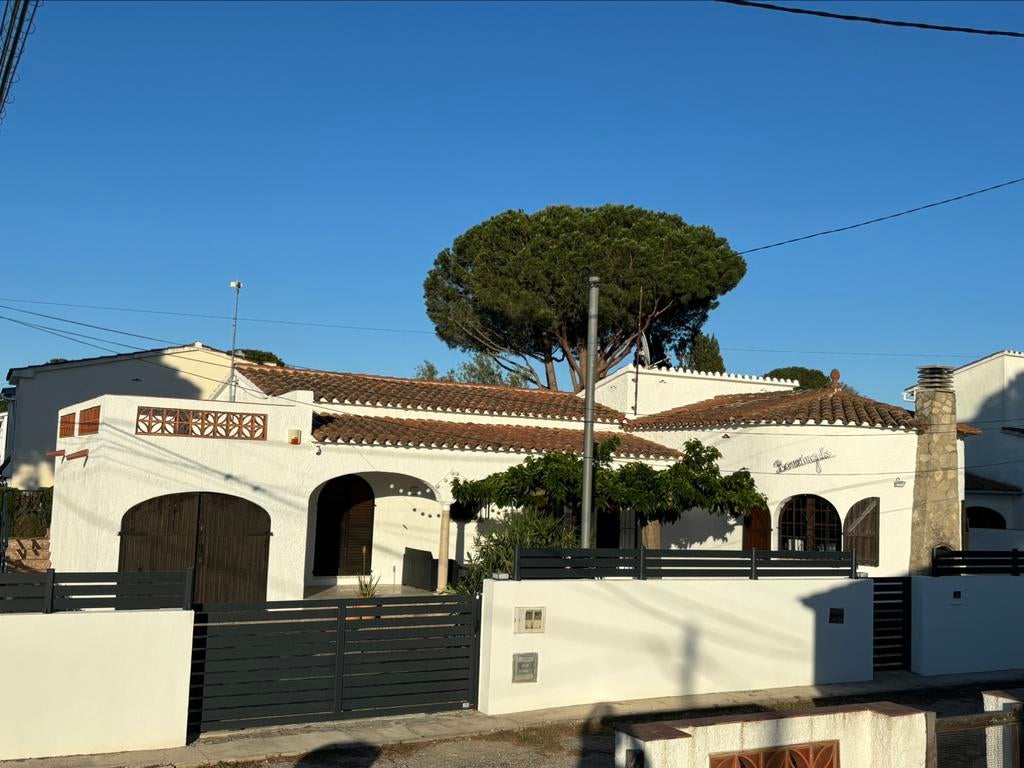 Location de vacances Villa 8 Pers l'Escala, Vacances, Maisons de vacances | Espagne, Propriétaire, 8 personnes, Lit enfant, 3 chambres à coucher