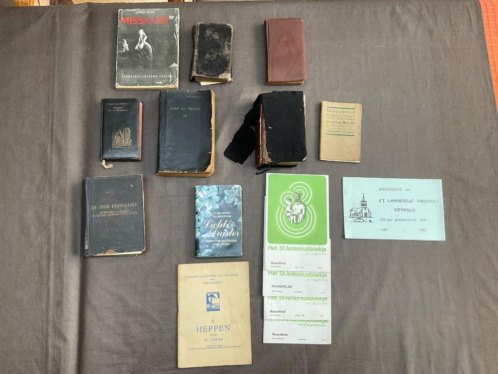 Partij oude kerkboeken e.d., Ophalen of Verzenden