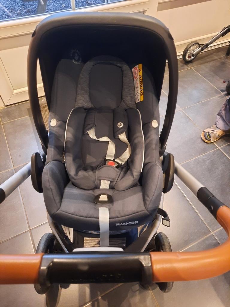 Maxi cosi + buggy en onderstel, Kinderen en Baby's, Kinderwagens en Combinaties, Ophalen, Zo goed als nieuw