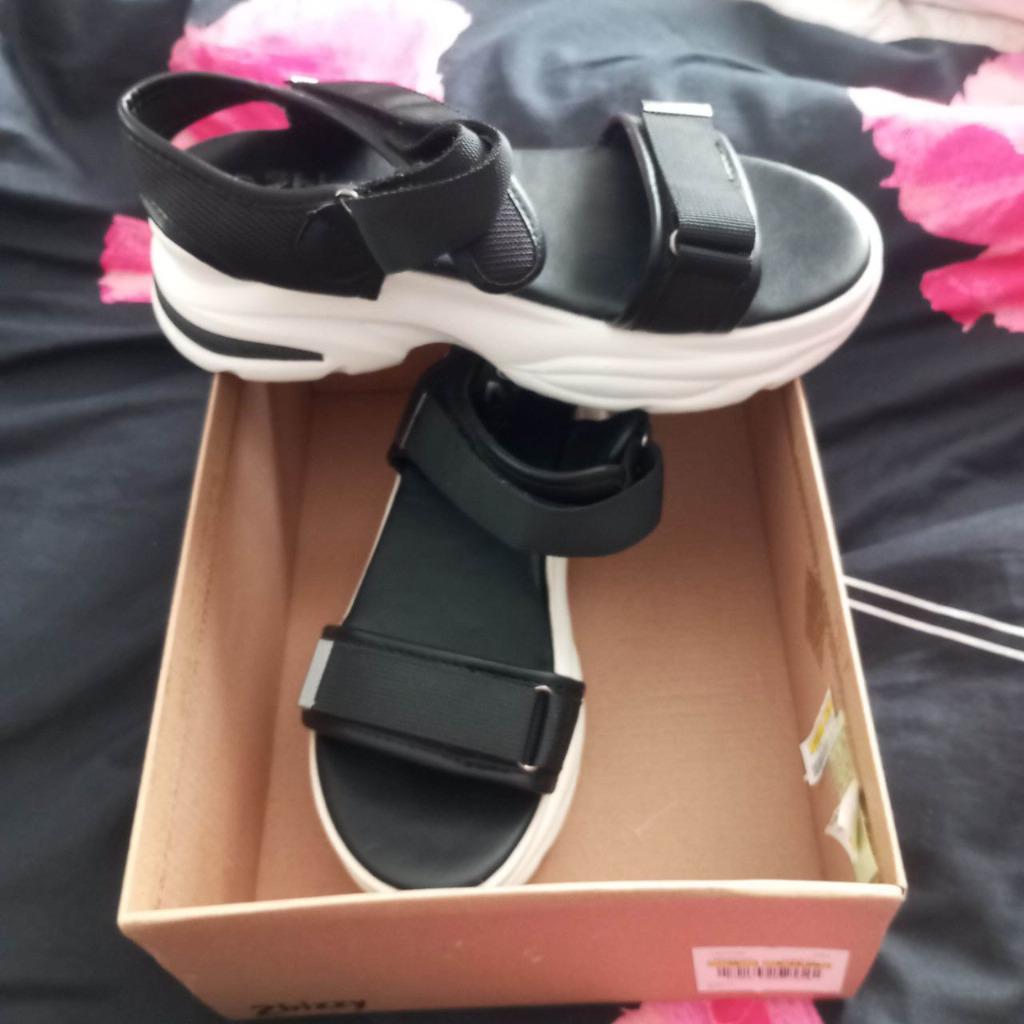 sandalen 39, Neuf, Enlèvement ou Envoi, 2 Bizzy, Noir