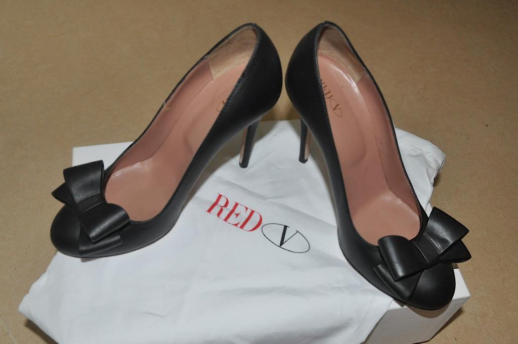 Niet gedragen Red V pumps maat 38 - hak 10,5, Kleding | Dames, Pumps, Zwart, Ophalen of Verzenden, Zo goed als nieuw