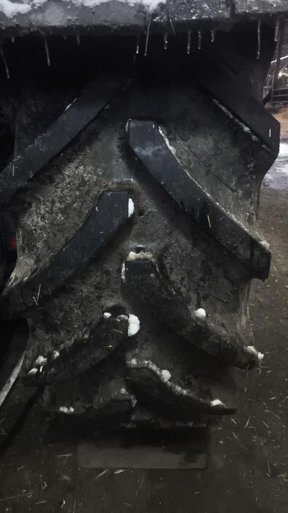 Roue 650 65 42 avec pneu BKT neuf, Ophalen of Verzenden