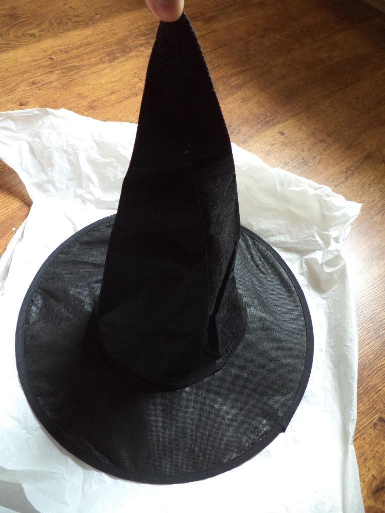 Chapeau de sorcière + araignées Halloween, Enlèvement ou Envoi, Comme neuf, Décoration