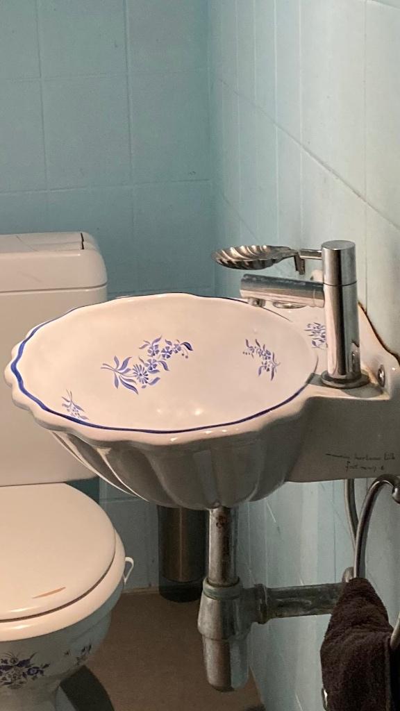 Lavabo toilet, Doe-het-zelf en Bouw, Ophalen, Gebruikt, Steen, Wastafel