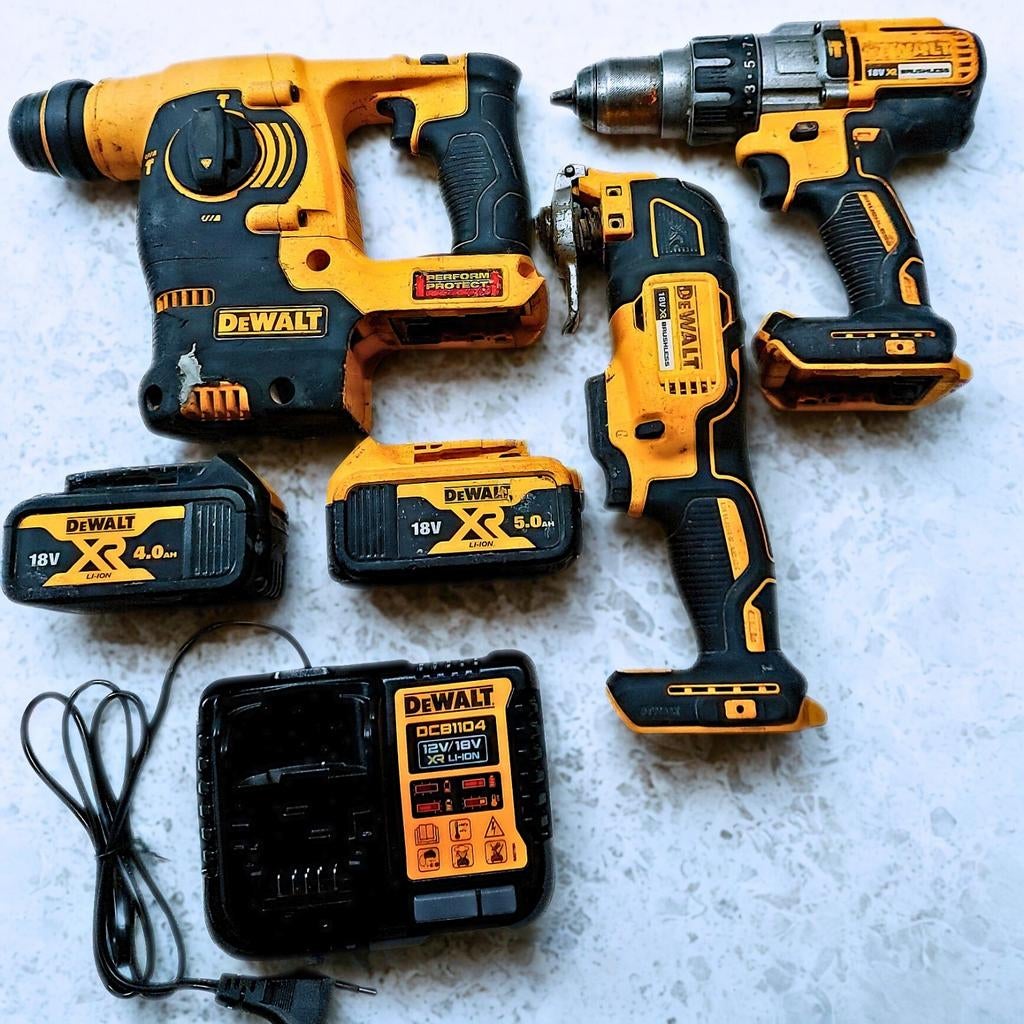 DeWalt Set: lader ,2 batt,  boorhamer, klopboor, multitool, Ophalen, Zo goed als nieuw
