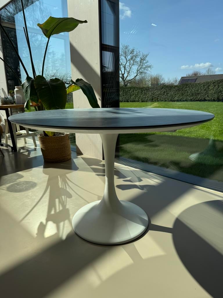 Ronde eettafel tulipo met volkeramiek tafelblad 120cm, Ophalen, Zo goed als nieuw