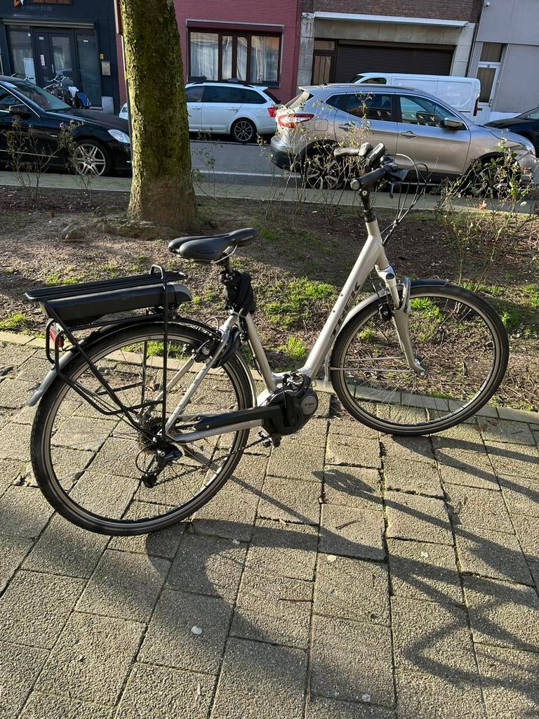 Elektrische damesfiets trek bosch middd motor, Ophalen
