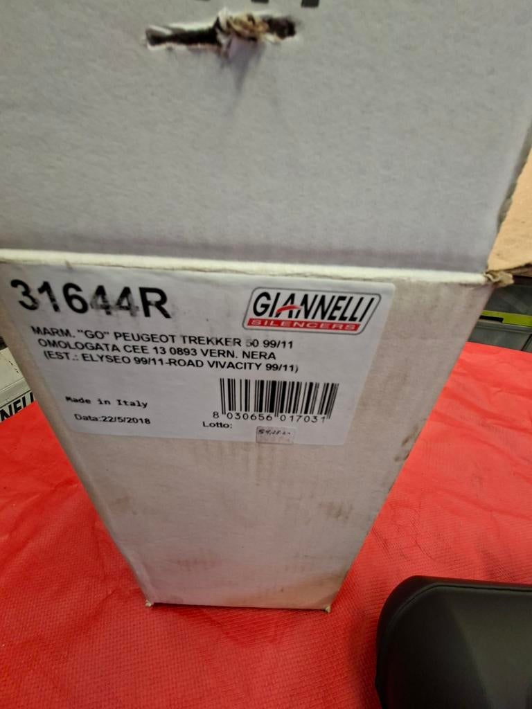 Pot échappement neufs pour scooter peugeot, Fietsen en Brommers, Brommeronderdelen | Scooters, Nieuw, Peugeot, Ophalen