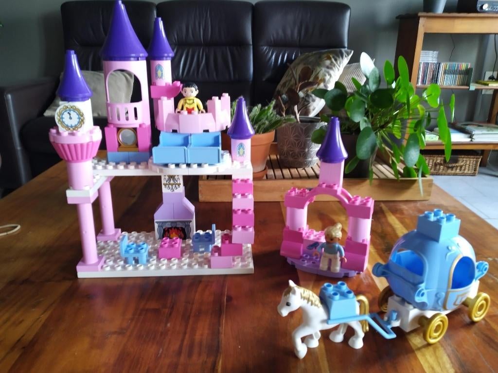 2 sets DUPLO kasteel 6154 en koets 6153 van Assepoester, Kinderen en Baby's, Ophalen of Verzenden, Zo goed als nieuw, Meerdere sets