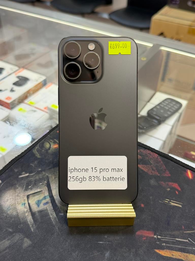 iphone 15 pro max 256gb, Télécoms, Téléphonie mobile | Apple iPhone, 256 GB, 83 %, IPhone 15 Pro Max, Comme neuf