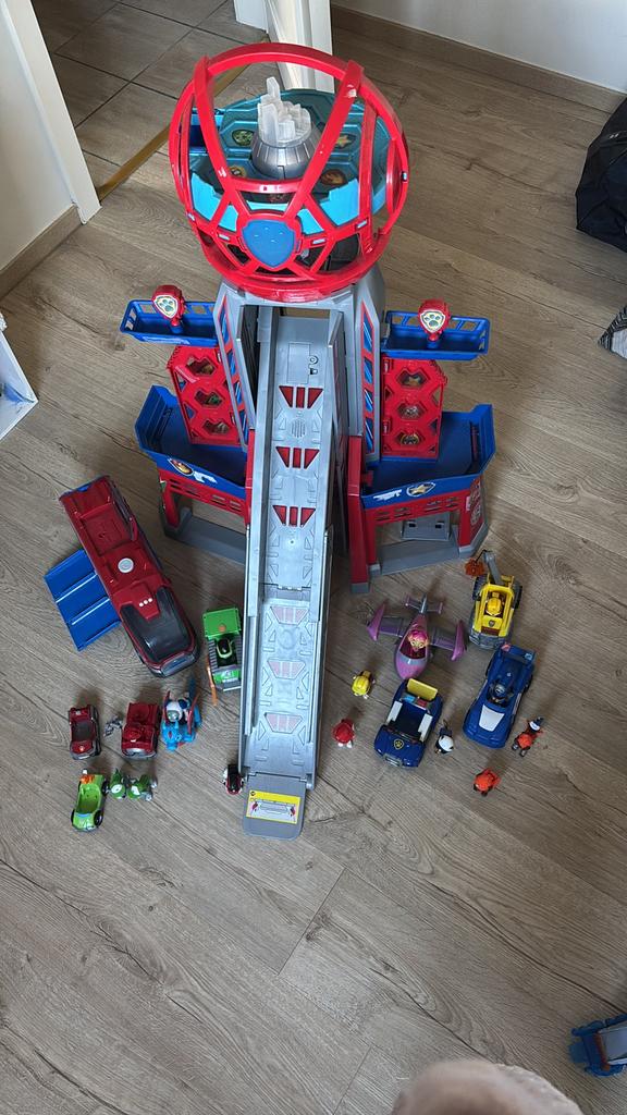 Paw patrol toren met toebehoren, Ophalen, Gebruikt